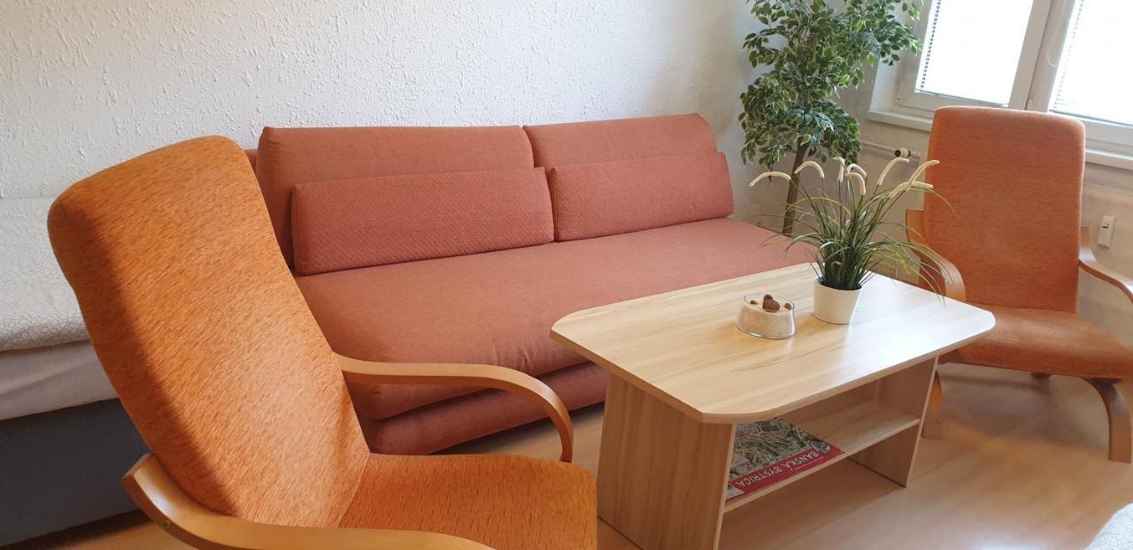 Apartman Bystrica City & Parking Banska Bystrica Exterior photo