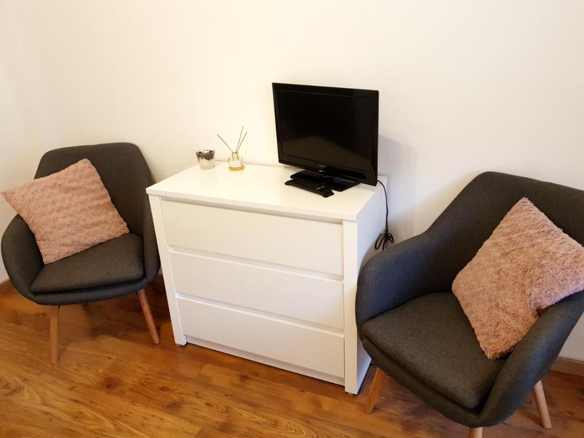 Apartman Bystrica City & Parking Banska Bystrica Exterior photo