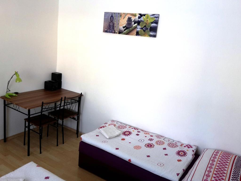 Apartman Bystrica City & Parking Banska Bystrica Exterior photo
